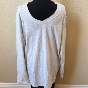 David Archy Heather Gray V-Neck-Size L